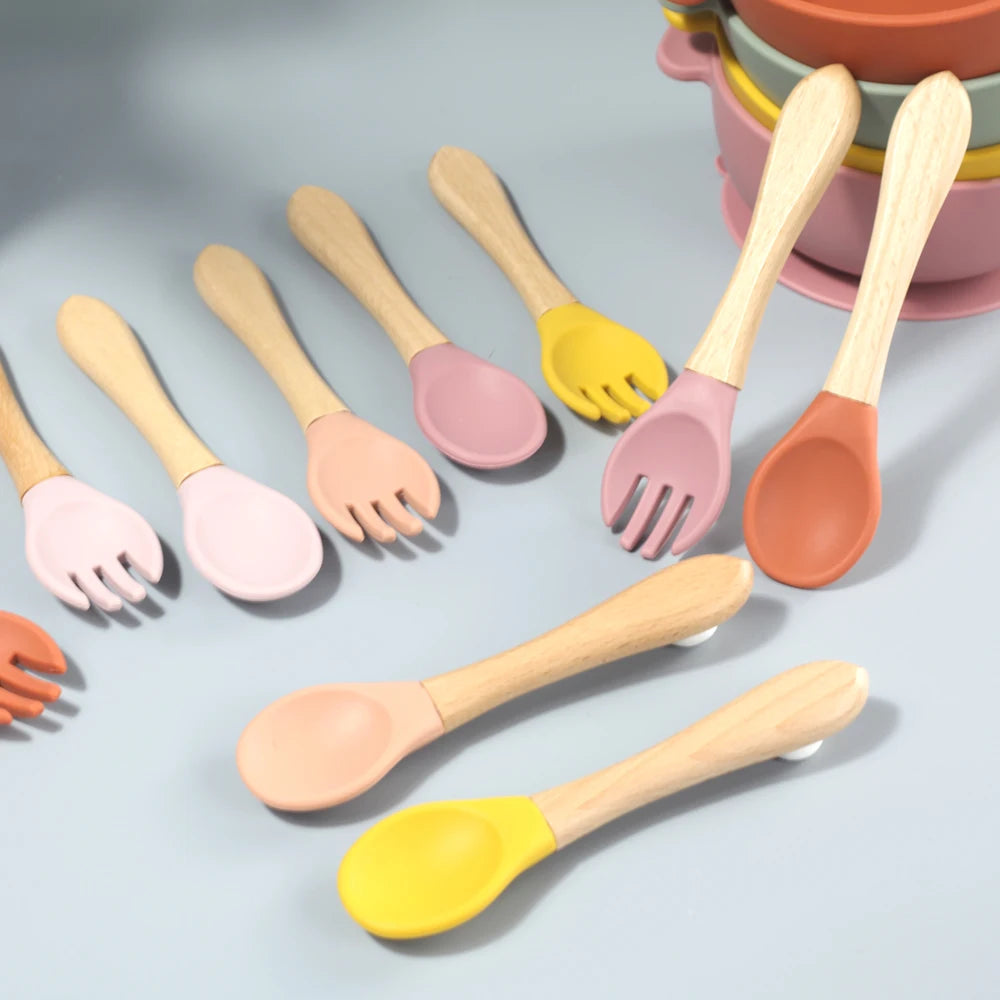 New Design Banana High Quality BPA Free Soft Baby Feeding Training Spoon Silicone Baby Wooden Handle Spoon Fork