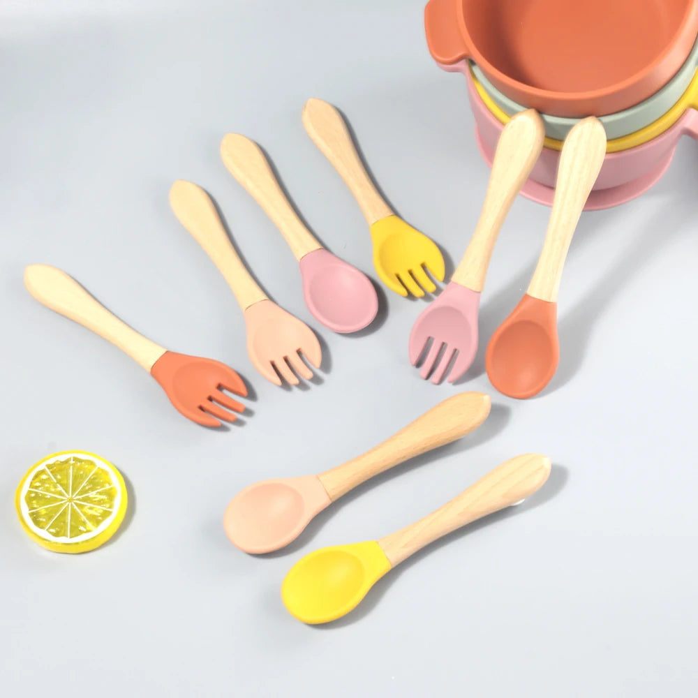 New Design Banana High Quality BPA Free Soft Baby Feeding Training Spoon Silicone Baby Wooden Handle Spoon Fork