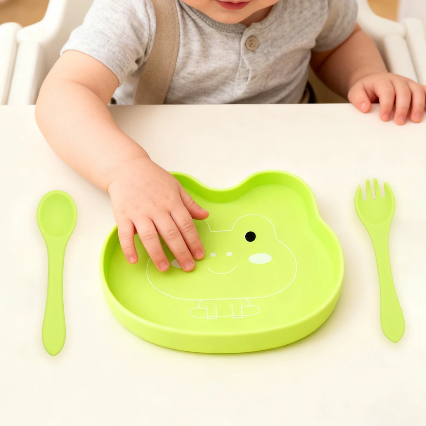 Quick Delivery, High Quality, Easy to Grip, Spill Proof Silicone Baby Feeding Set, Cartoon Food Tray, Spoon and Fork